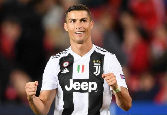 莫雷托：尤文正密切关注塞内西，球员预计不会和伯恩茅斯续约（莫雷托：尤文紧盯塞内西，预计球员不与伯恩茅斯续约）