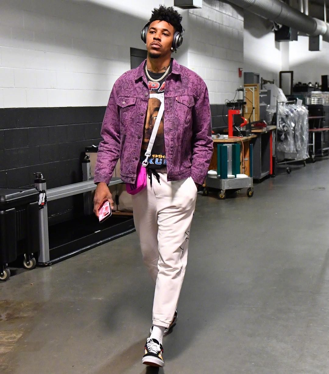 记者：曼联正在物色明年引进的防线球员，名单上大约有10人（记者称曼联已启动明年后防引援搜寻，候选名单约10人）