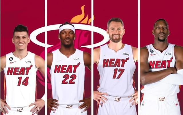 随着切尔西1-1阿森纳，英超积分榜更新：曼联、利物浦分列第7第8（切尔西1-1战平阿森纳后，英超最新积分榜：曼联第7、利物浦第8）