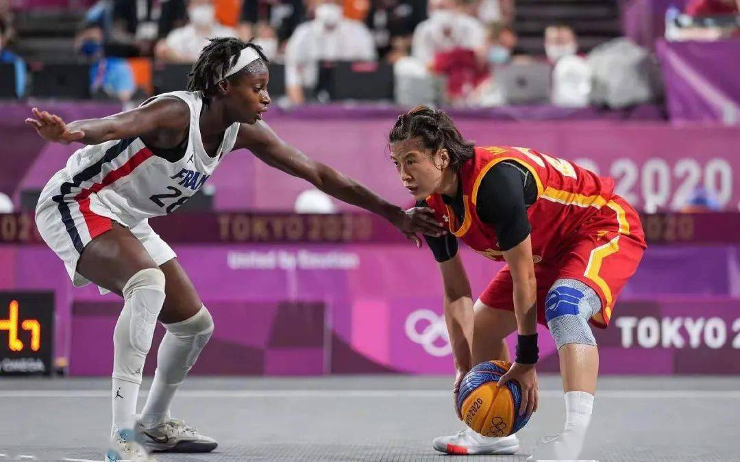 40分钟版本更强！贾明儒新赛季场均17.3分率队3连胜（40分钟全开更凶猛！贾明儒新季场均17.3分助队豪取三连胜）