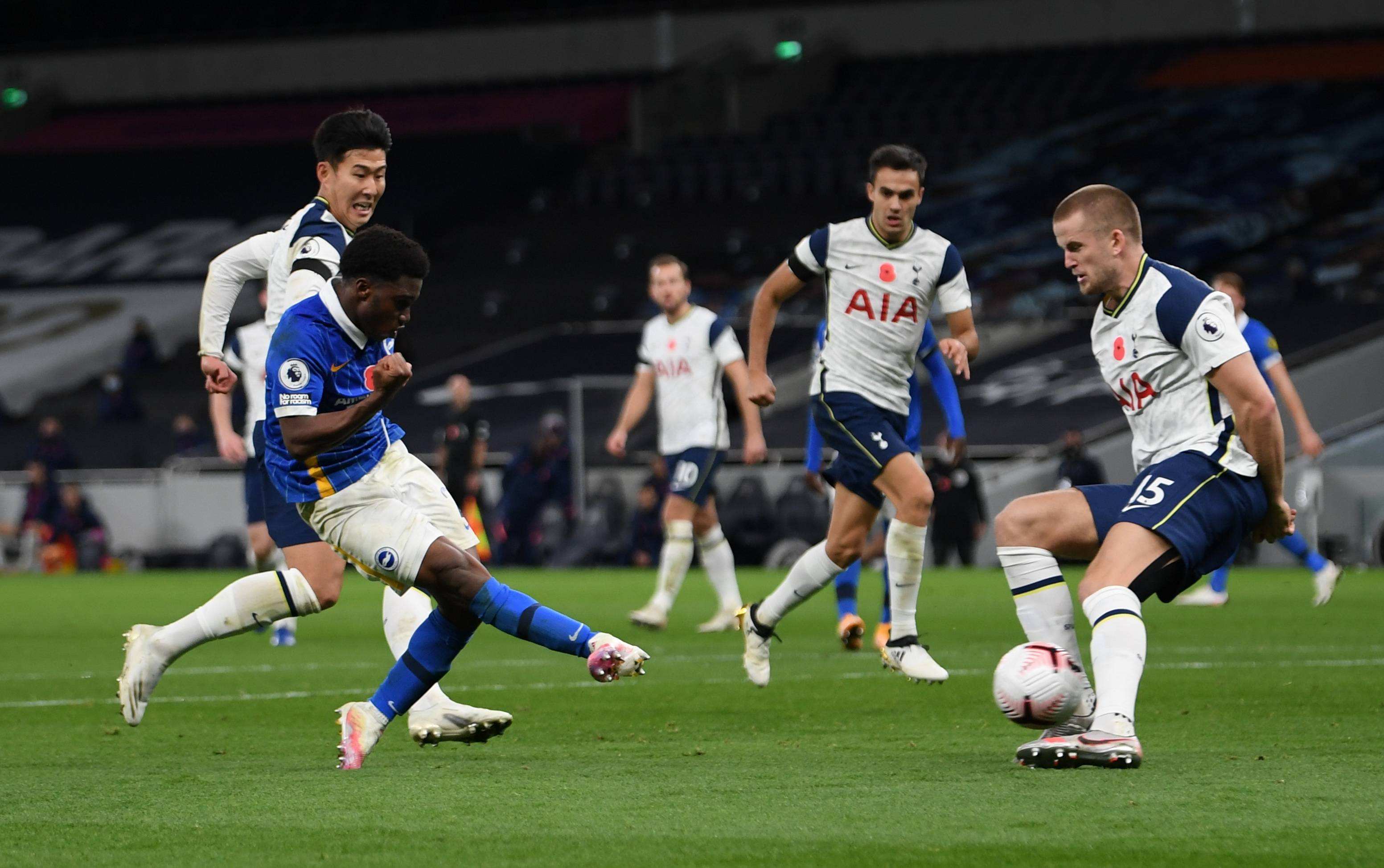 热议国足选帅：本土教练是陪标的；选土帅洋帅都是领导一句话（国足选帅惹热议：本土教练成陪跑，土洋之争终听领导一声令下）