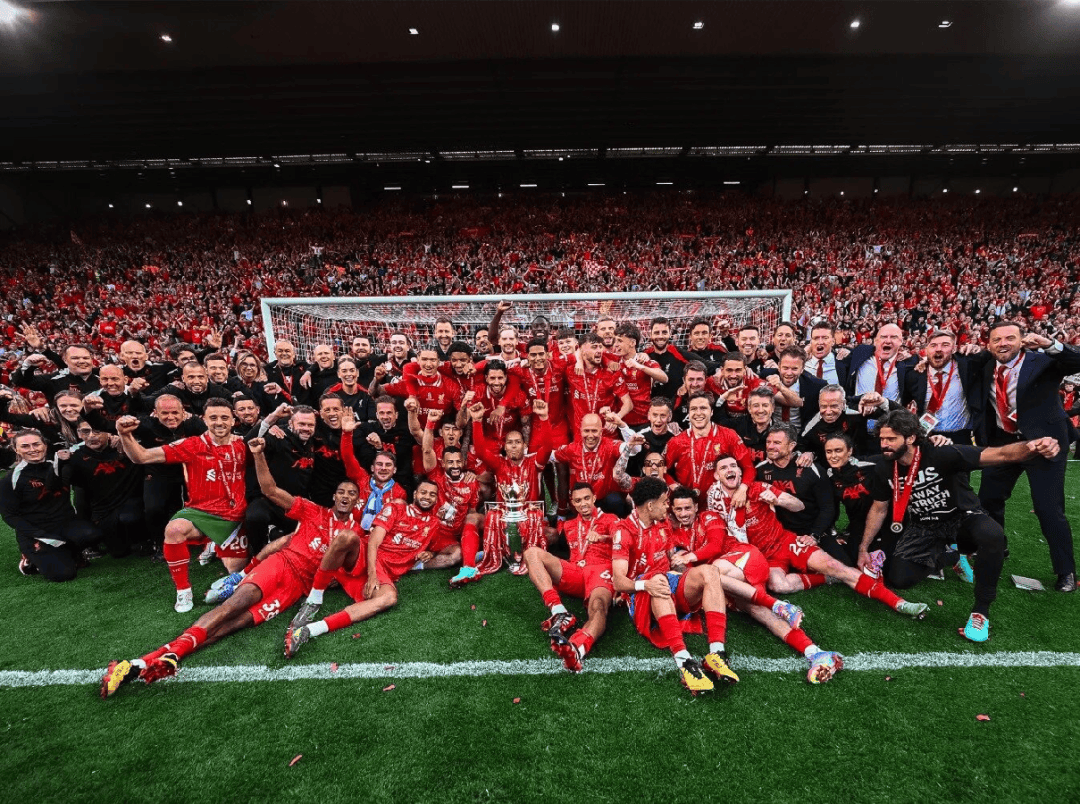 詹姆斯准三双 湖人客场带走胜利（詹姆斯准三双助湖人客场告捷）