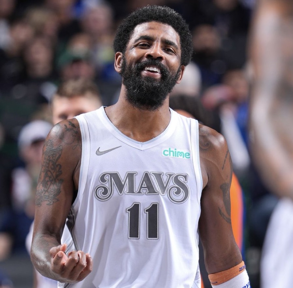 欧冠赛场精彩瞬间：皇马2-1取胜,（欧冠高光时刻：皇马2-1力克对手）