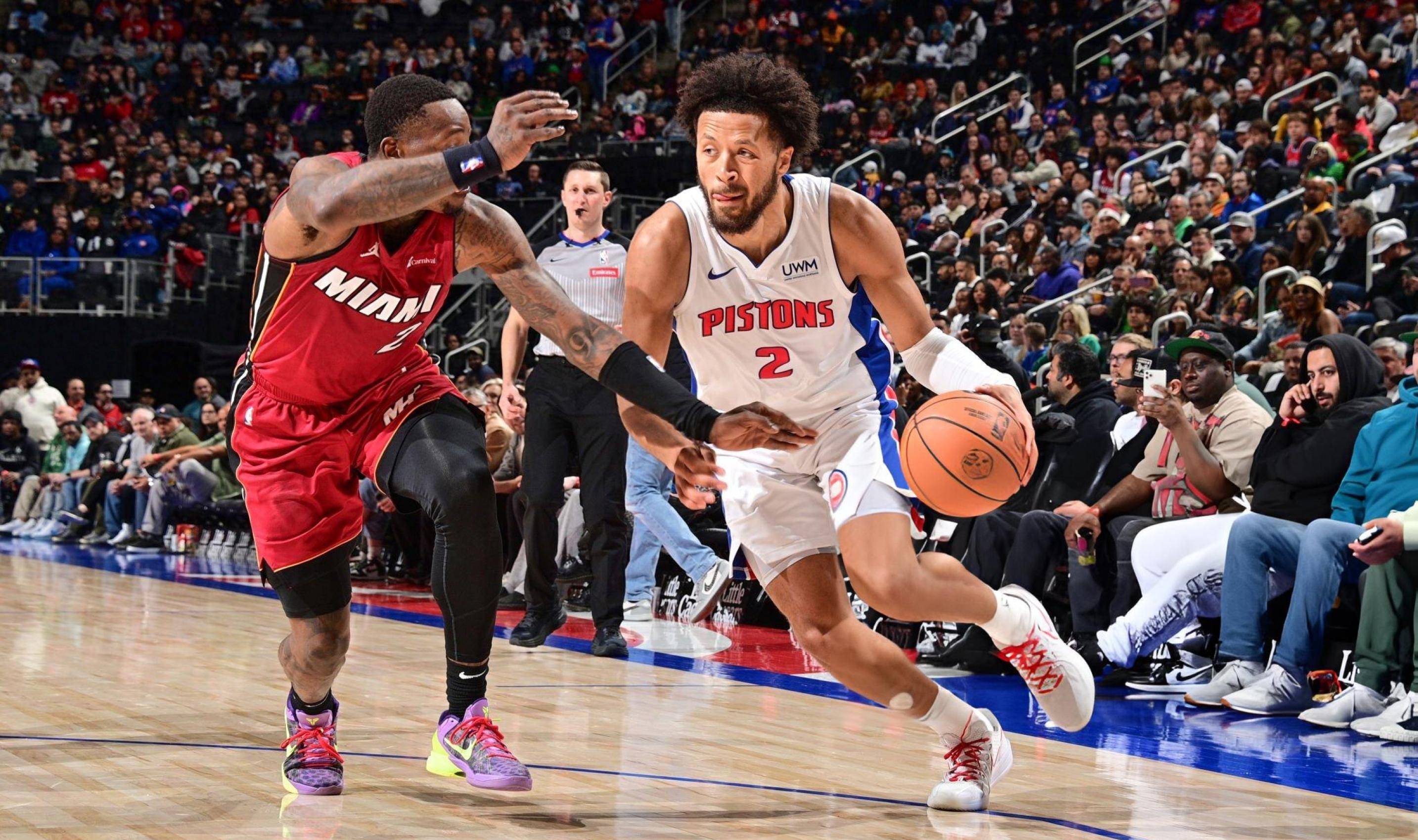 孔帕尼谈乌尔比希：他的性格好训练勤奋，球员会在历史最佳之一的门将身边慢慢成长（孔帕尼盛赞乌尔比希：品格出众、训练自律，在史上最佳门将之一身旁稳步成长）