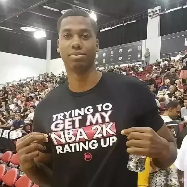 NBA最佳阵容公布：詹姆斯入选,（NBA最佳阵容揭晓：詹姆斯上榜）