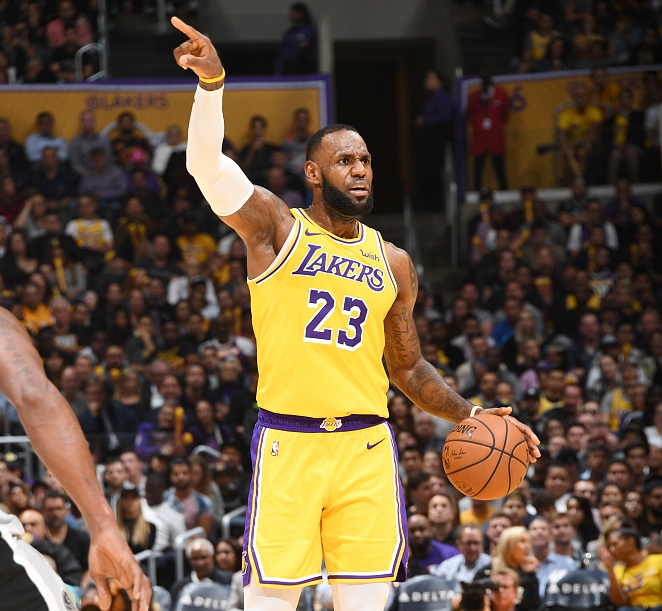 名记：我对塔图姆本赛季回归很有信心，他像个疯子在训练（名记：看好塔图姆本季复出，训练投入近乎疯狂）