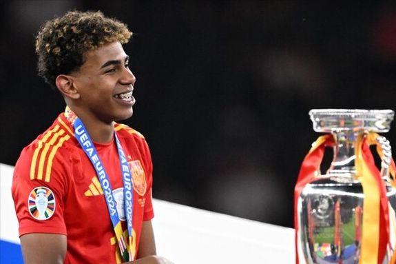 多纳鲁马：我和托纳利关系很好，我的手机里都是他的搞笑图片（多纳鲁马称与托纳利关系融洽：手机里塞满他的搞笑照片）