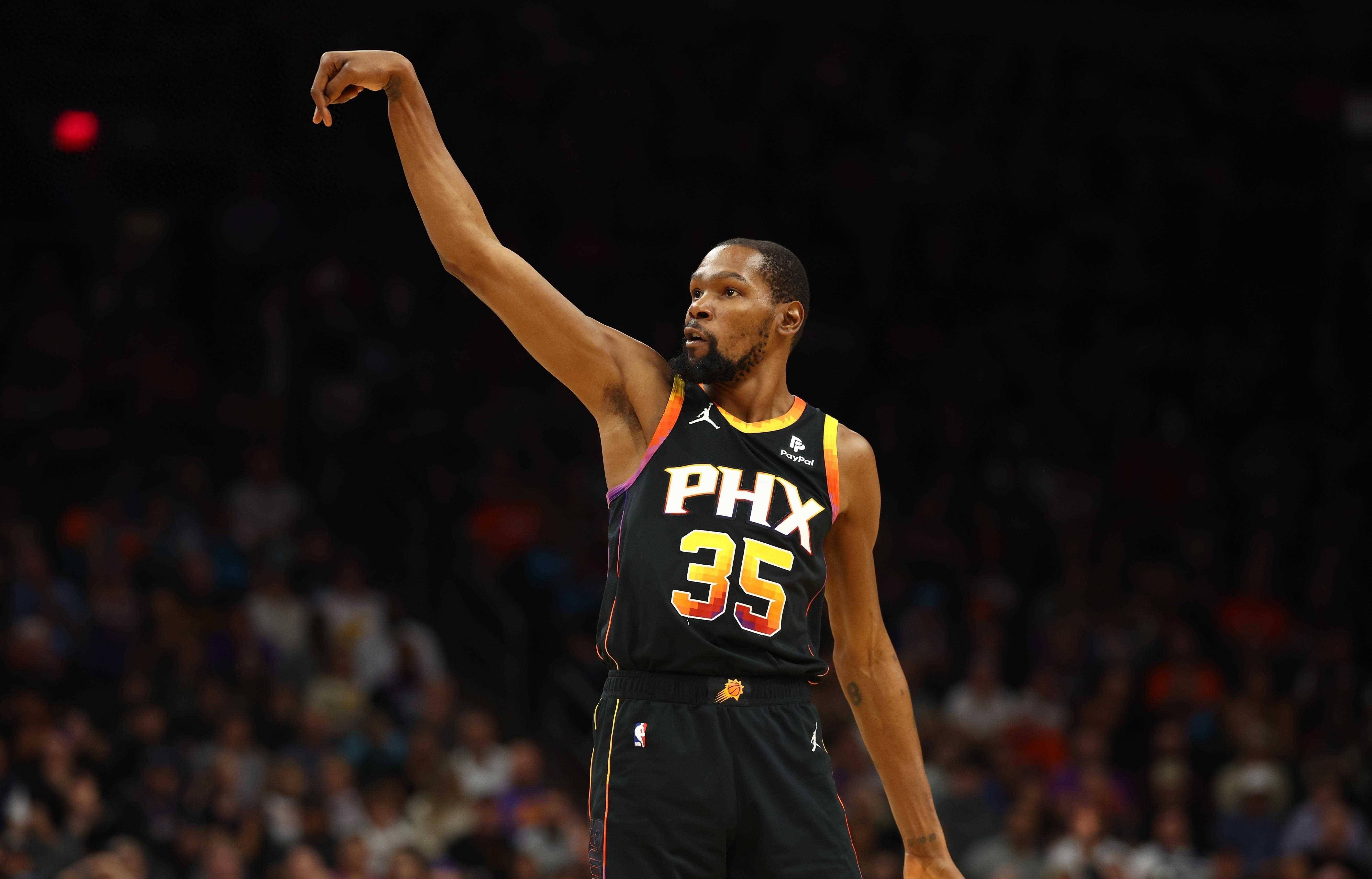 罗马诺：阿森纳对吉拉西的兴趣不实；曼联和巴萨和他有传闻（罗马诺辟谣：阿森纳无意吉拉西，曼联与巴萨仍与其传闻不断）