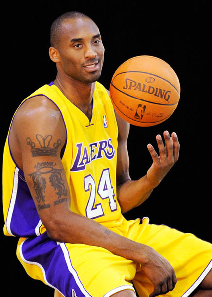 981分钟，卡雷拉斯本赛季出场时间为皇马非门将球员最多（皇马本季非门将出场时间榜：卡雷拉斯以981分钟领跑）