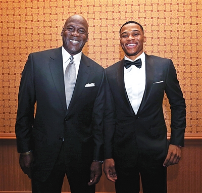 ShowMaker：DK像我的家一样，明年我们必须参加世界赛（ShowMaker：DK是我的归宿，明年我们一定要打进世界赛）